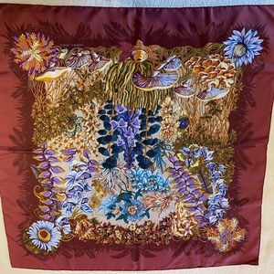 HERMES SCARF - Large @  90x90 cm